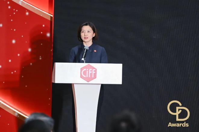 星」颁奖典礼（民用家具展专场）盛大举办开元棋牌CIFF广州 2025「华钻之(图5)