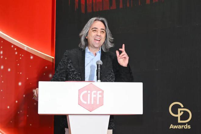 星」颁奖典礼（民用家具展专场）盛大举办开元棋牌CIFF广州 2025「华钻之(图2)